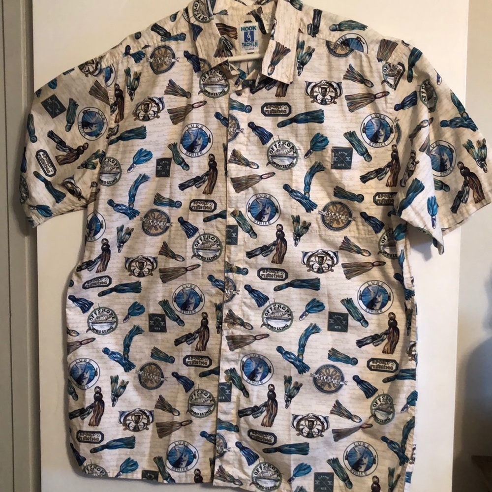 Men’s Hook & Tackle buttoned down shirt.